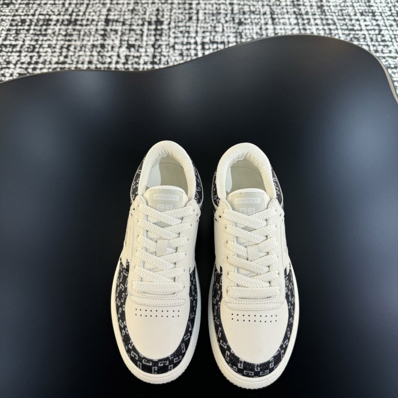 Givenchy Sneakers
